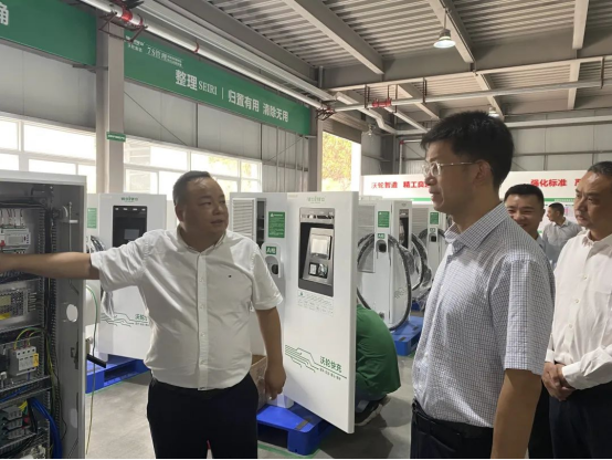 自贡市委常委、统战部部长吴进学一行 莅临沃轮电气考察调研