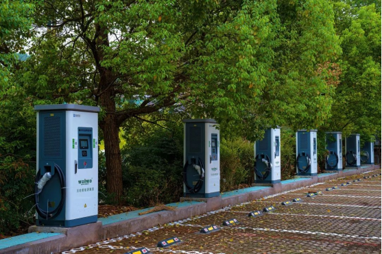 工程案例|宜宾市出租车1号专用充电站 ——沃轮快充临港站建成通电