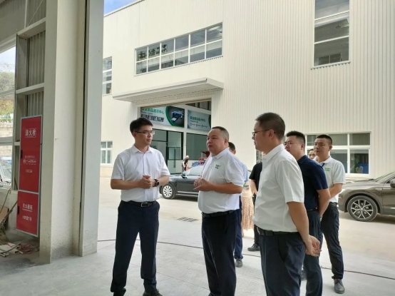 自贡市委常委、常务副市长肖冰东 莅临沃轮电气调研指导工作