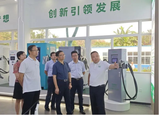 【领导关怀】自贡市政协副主席杨玉康率队莅临沃轮电气调研指导工作