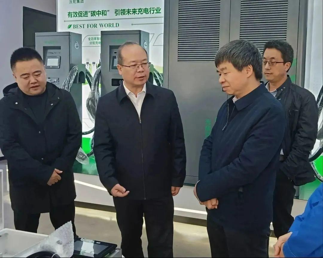 【领导关怀】四川省经济和信息化厅总经济师袁冰率队莅临沃轮电气调研指导工作