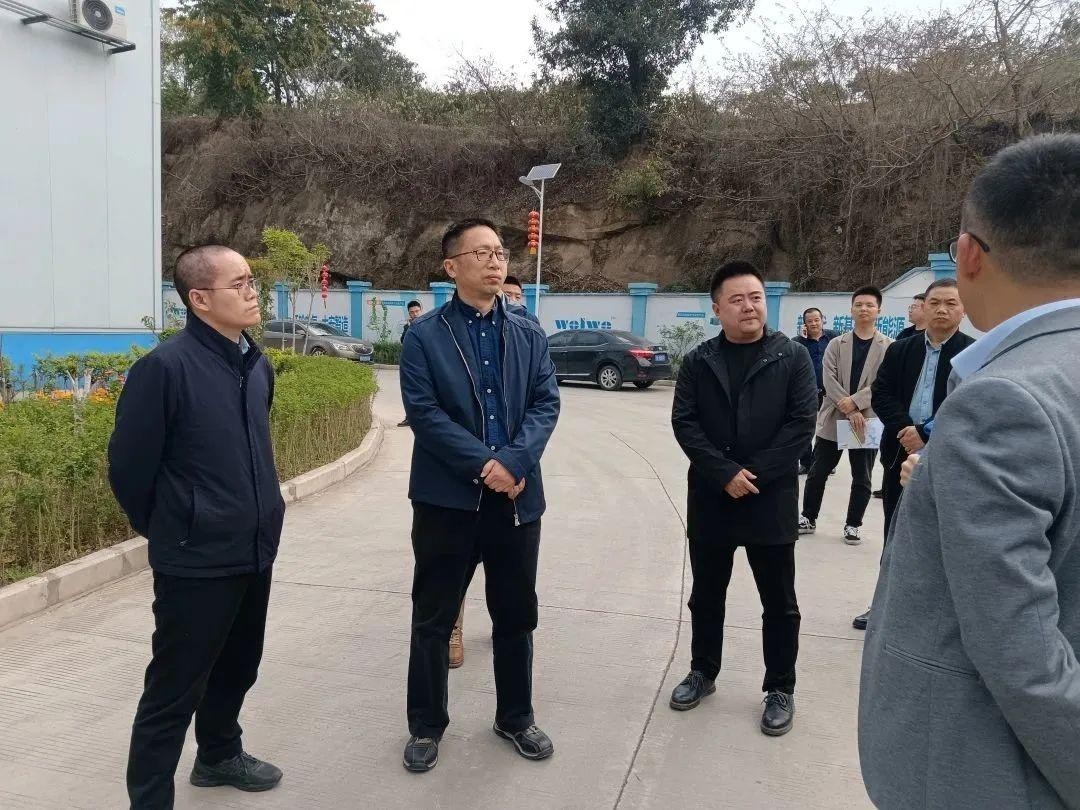 【领导关怀】四川省经济和信息化厅装备工业处处长王俊海一行莅临沃轮电气调研指导工作