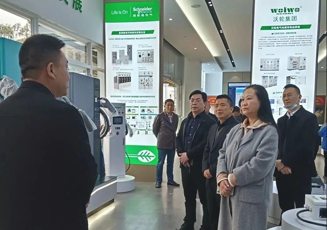 【领导关怀】南充市仪陇县政协副主席张小玲率队莅临沃轮电气开展民营经济人士科技创新交流