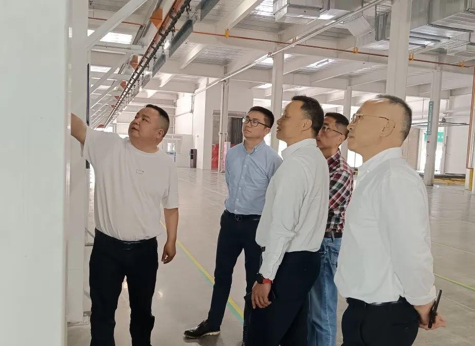【行业交流】中国铁塔能源公司四川分公司相关领导 一行莅临沃轮电气参观指导